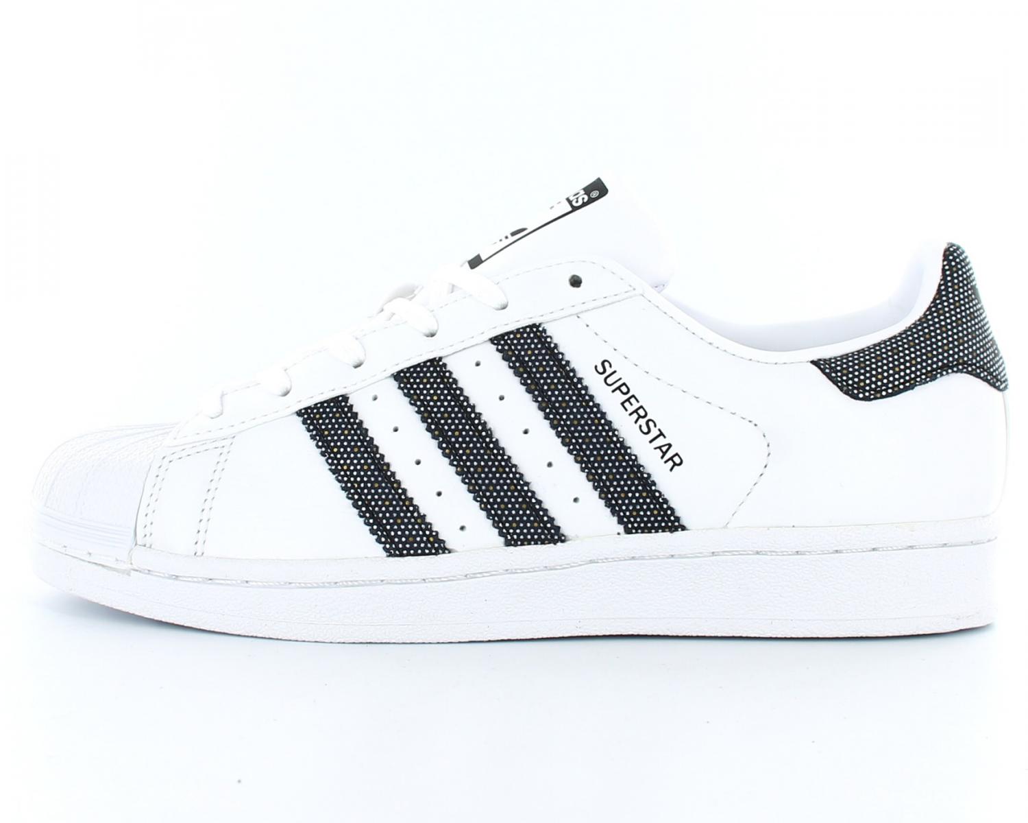 chaussure adidas femme scratch