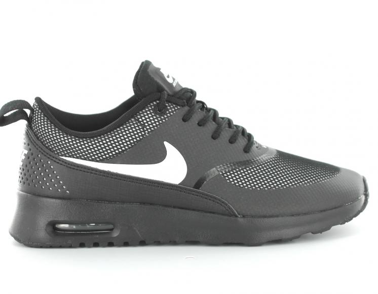 air max thea noir et blanche