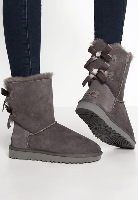 ugg femme noir pas cher