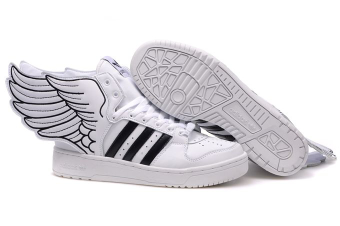 chaussure avec des ailes adidas